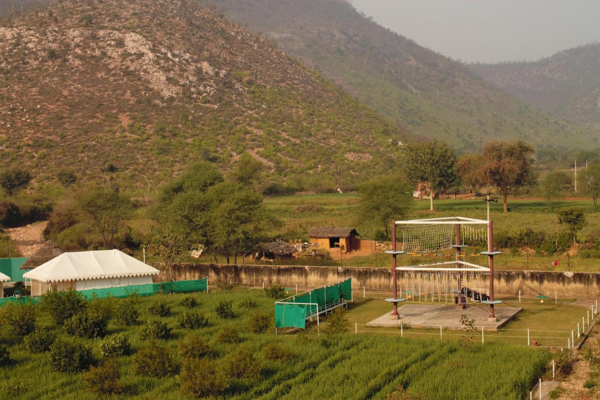 Shivir Aranya - Wilderness Resort Алвар Екстериор снимка