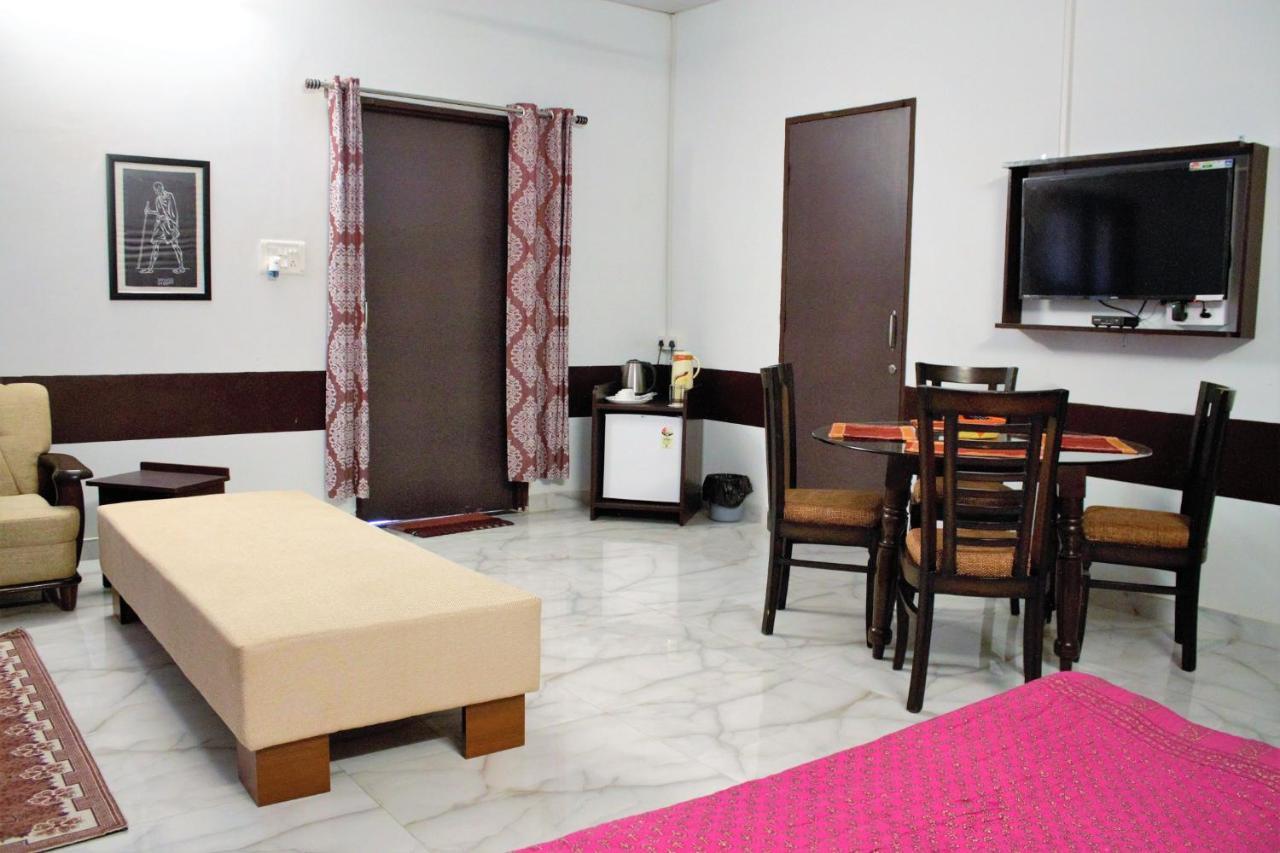 Shivir Aranya - Wilderness Resort Алвар Екстериор снимка