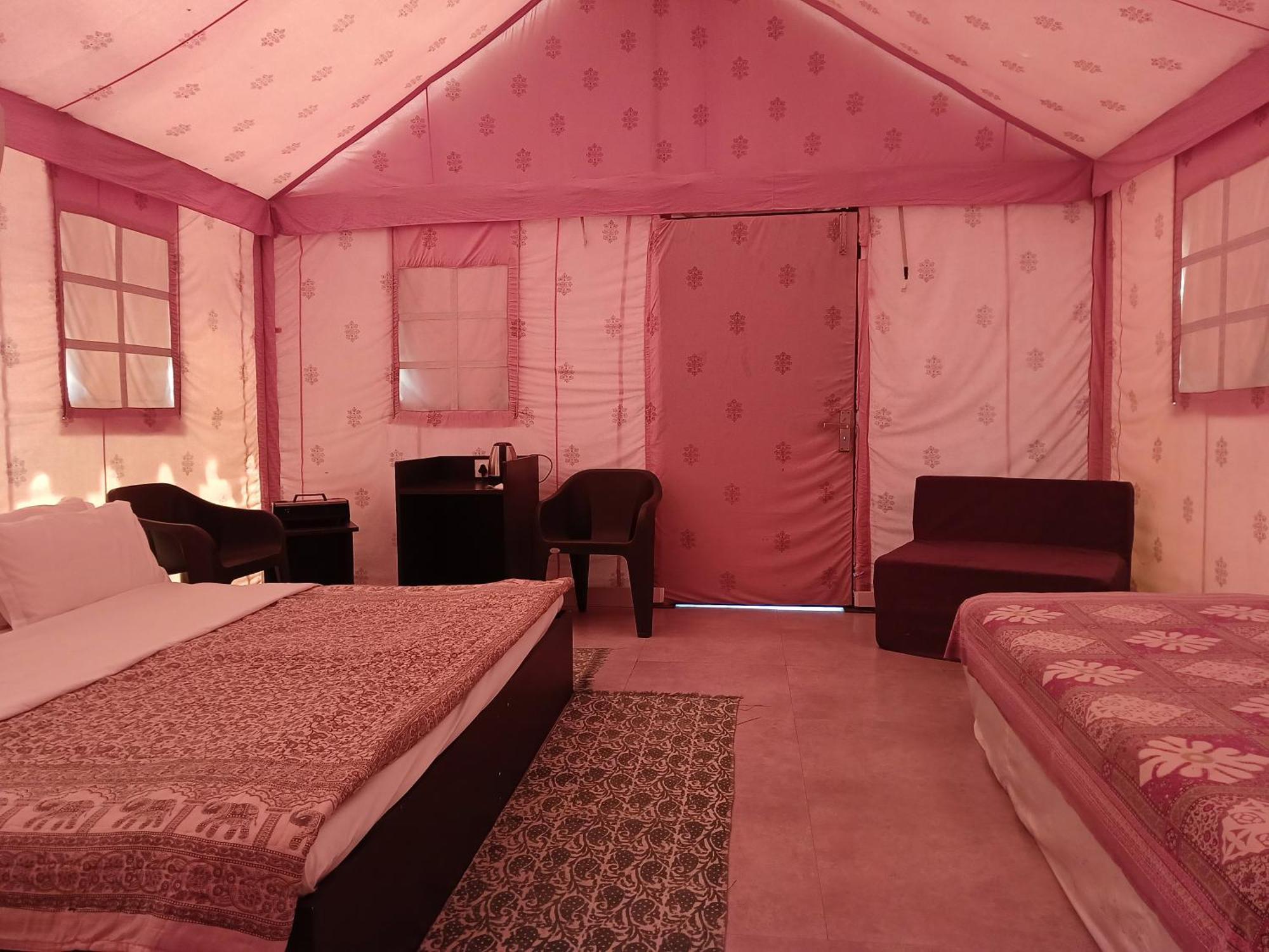 Shivir Aranya - Wilderness Resort Алвар Екстериор снимка