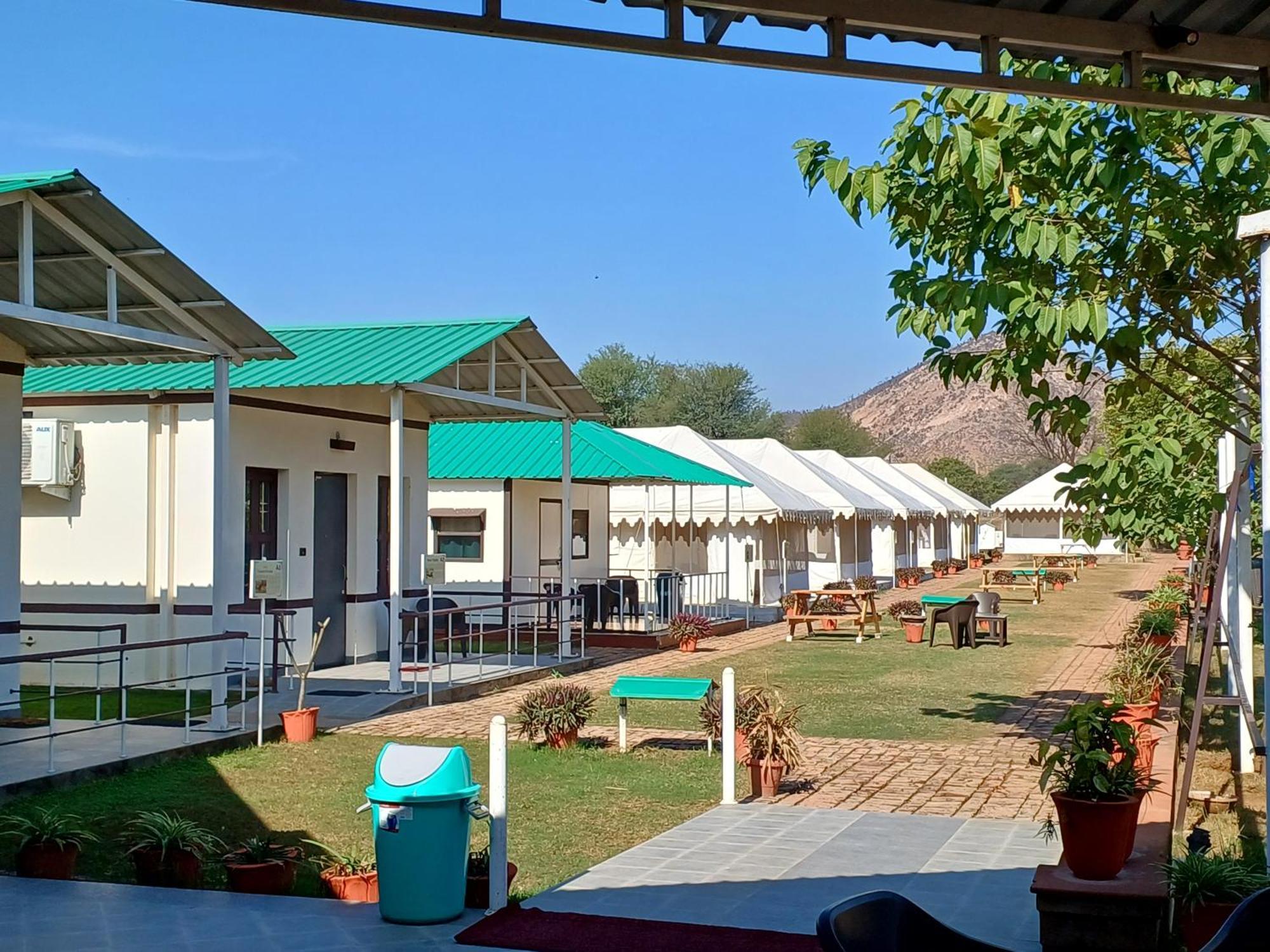 Shivir Aranya - Wilderness Resort Алвар Екстериор снимка