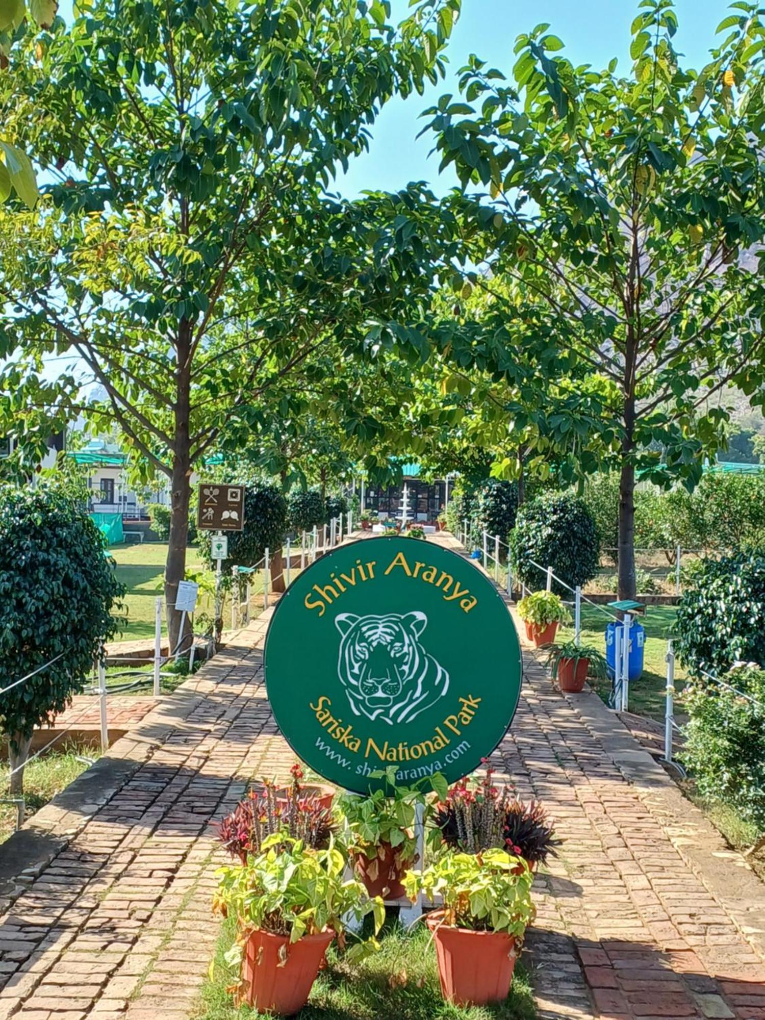 Shivir Aranya - Wilderness Resort Алвар Екстериор снимка