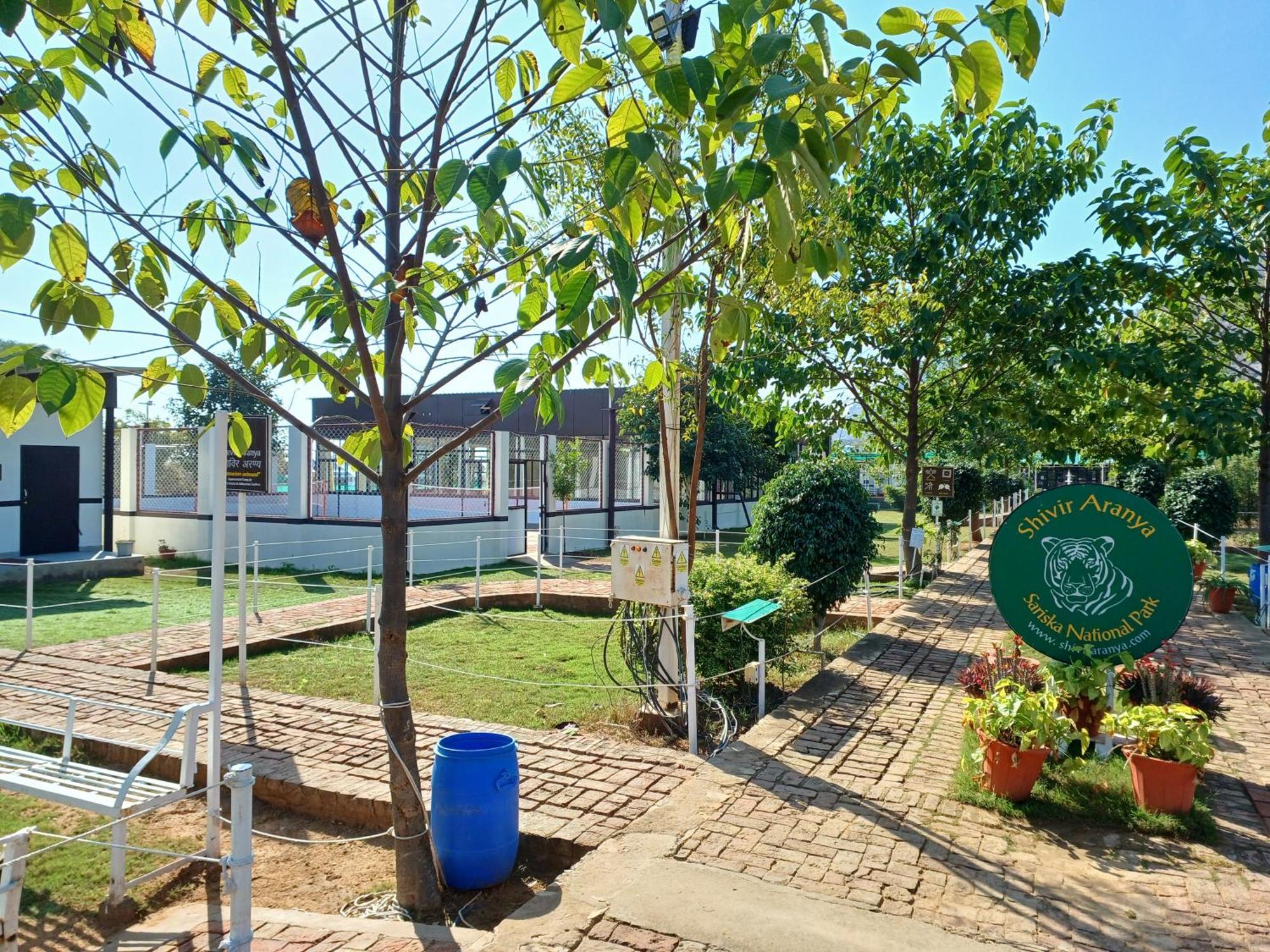 Shivir Aranya - Wilderness Resort Алвар Екстериор снимка