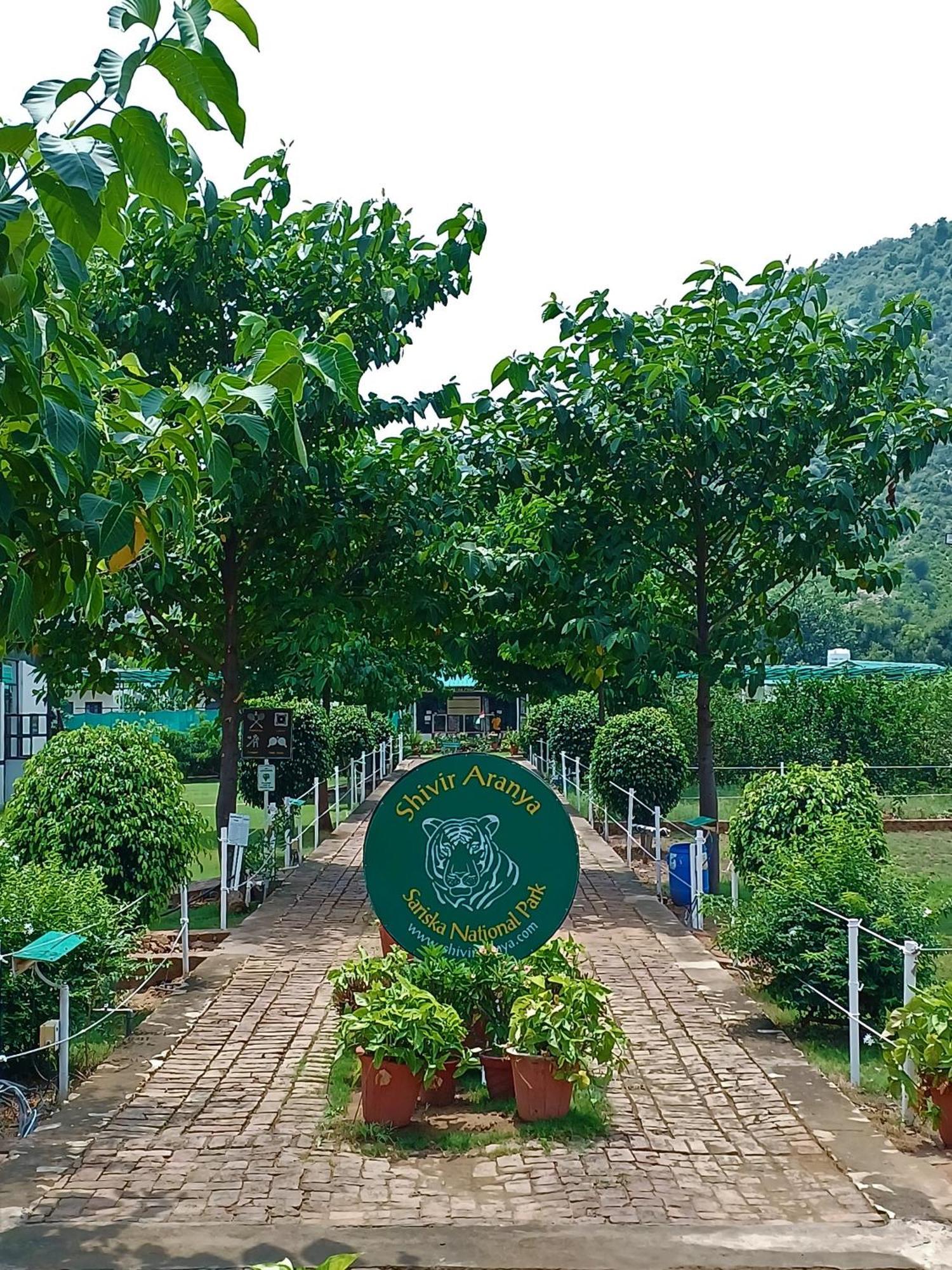 Shivir Aranya - Wilderness Resort Алвар Екстериор снимка
